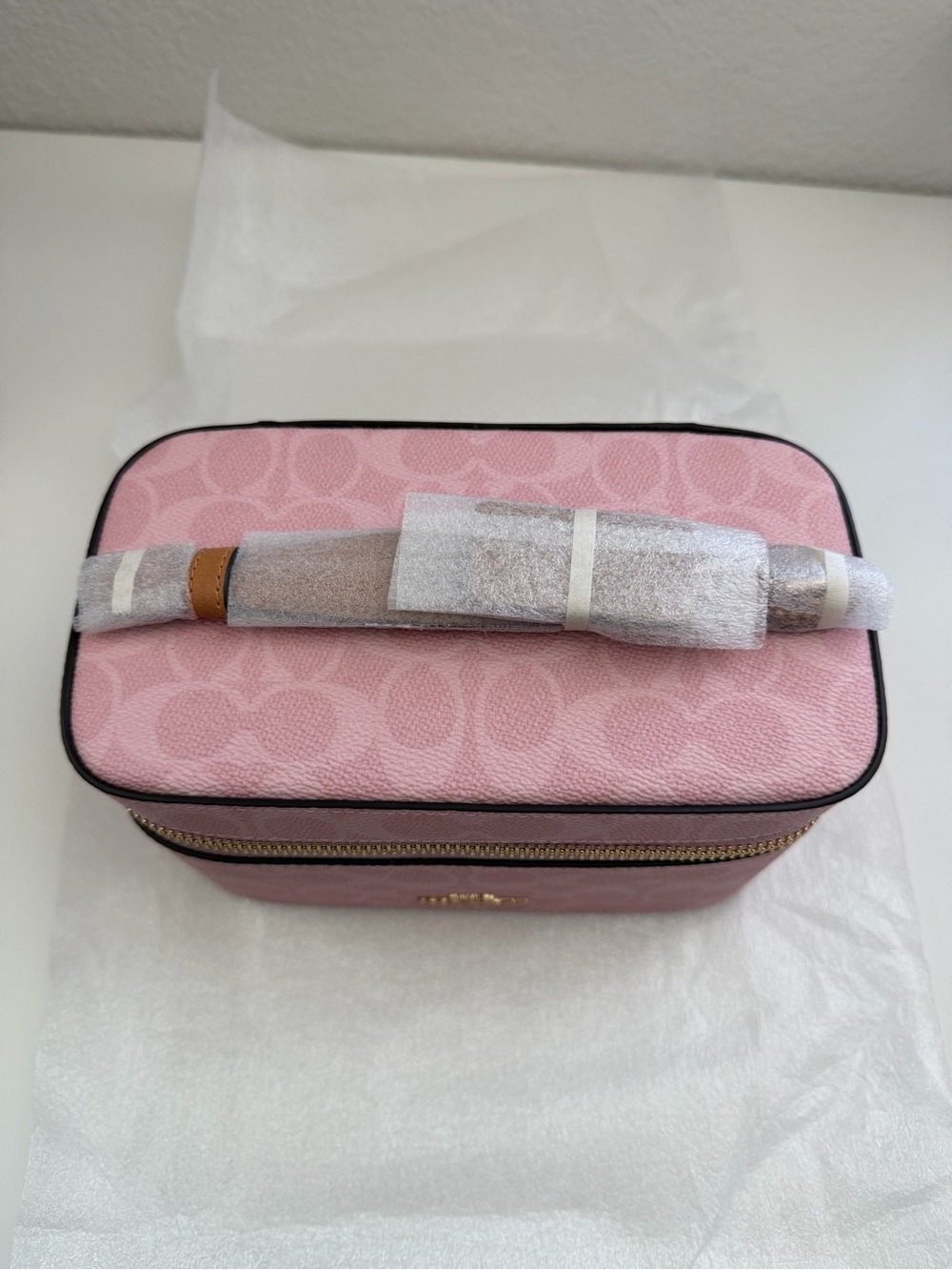 βSOLDβ Coach Powder Pink Cosmetic Case In Signature Canvas - Picture 7 of 8